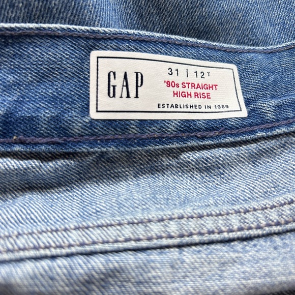 GAP Women's Straight Leg Blue Jeans - Picture 5 of 7